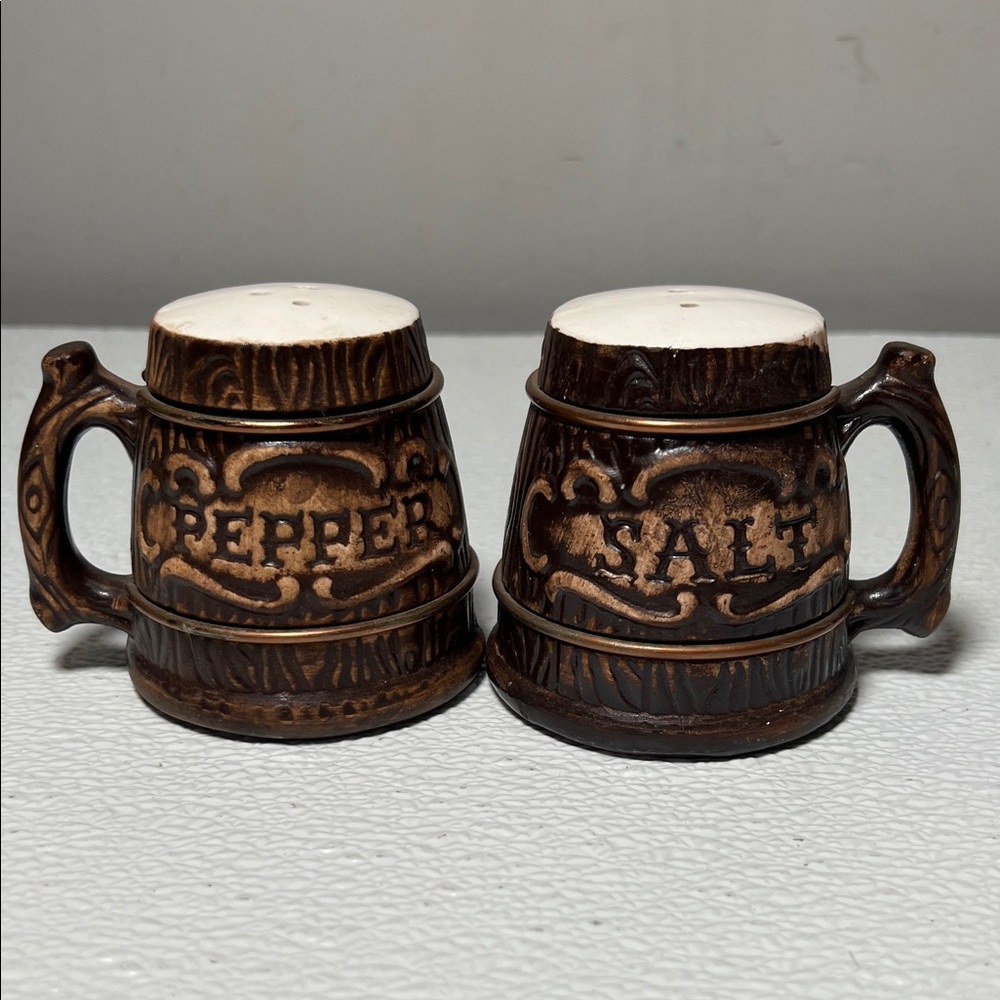 Vintage Handpainted World Gift Salt and Pepper Shakers Made in Japan